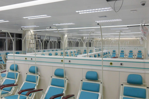 辦公家具案例：長(zhǎng)海醫(yī)院輸液椅